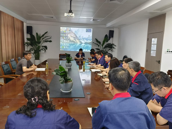 公司副總經(jīng)理、安全總監(jiān)到鋼構(gòu)公司調(diào)研